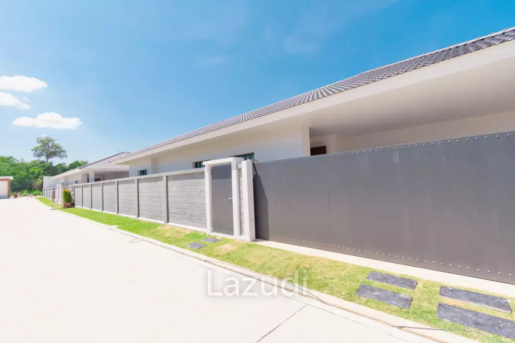 311 sqm pool villa in La Vallee Raintree Residence Hua Hin - Villa Celeste