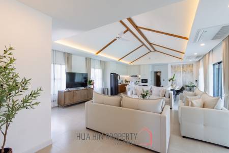311 sqm pool villa in La Vallee Raintree Residence Hua Hin - Villa Celeste