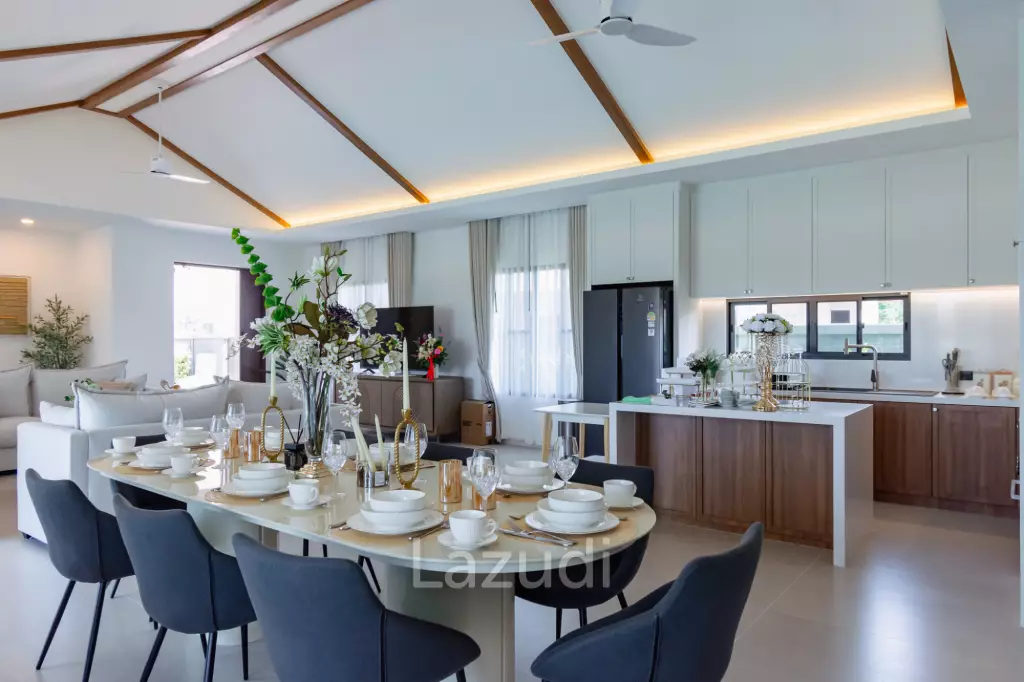 311 sqm pool villa in La Vallee Raintree Residence Hua Hin - Villa Celeste