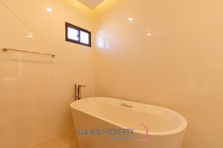 260 sqm modern pool villa in Thap Tai Hua Hin - Villa Serene