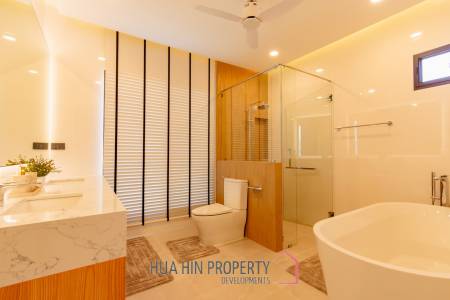 260 sqm modern pool villa in Thap Tai Hua Hin - Villa Serene