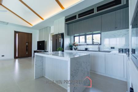 260 sqm modern pool villa in Thap Tai Hua Hin - Villa Serene