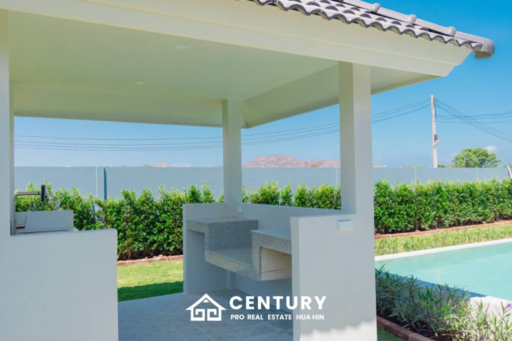 640 ตร.ม 3 เตียง 2 อาบน้ำ วิลล่า For ขาย