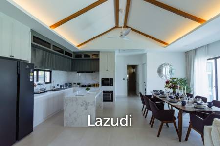 640 ตร.ม 3 เตียง 2 อาบน้ำ วิลล่า For ขาย