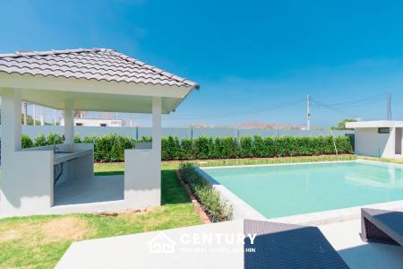 640 ตร.ม 3 เตียง 2 อาบน้ำ วิลล่า For ขาย