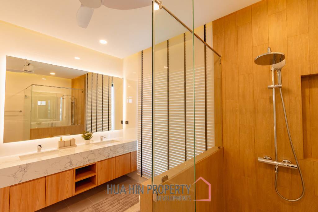 260 sqm modern pool villa in Thap Tai Hua Hin - Villa Serene