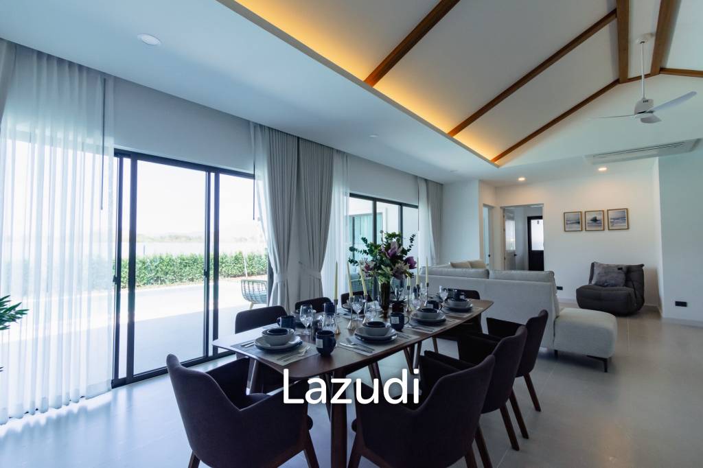 640 ตร.ม 3 เตียง 2 อาบน้ำ วิลล่า For ขาย