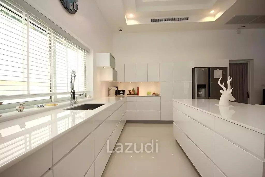 LUXURY SMART VILLA IN SEABREEZE VILLAS, CLOSE TO BEACH,6 BED