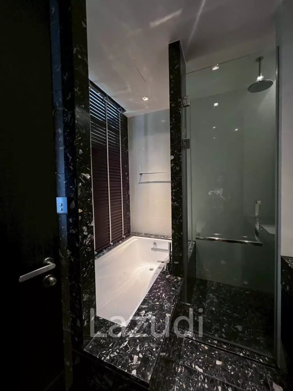 57 sqm 1 Bedroom Condo on 17th Floor at BEATNIQ Sukhumvit 32 Khlong Toei Bangkok