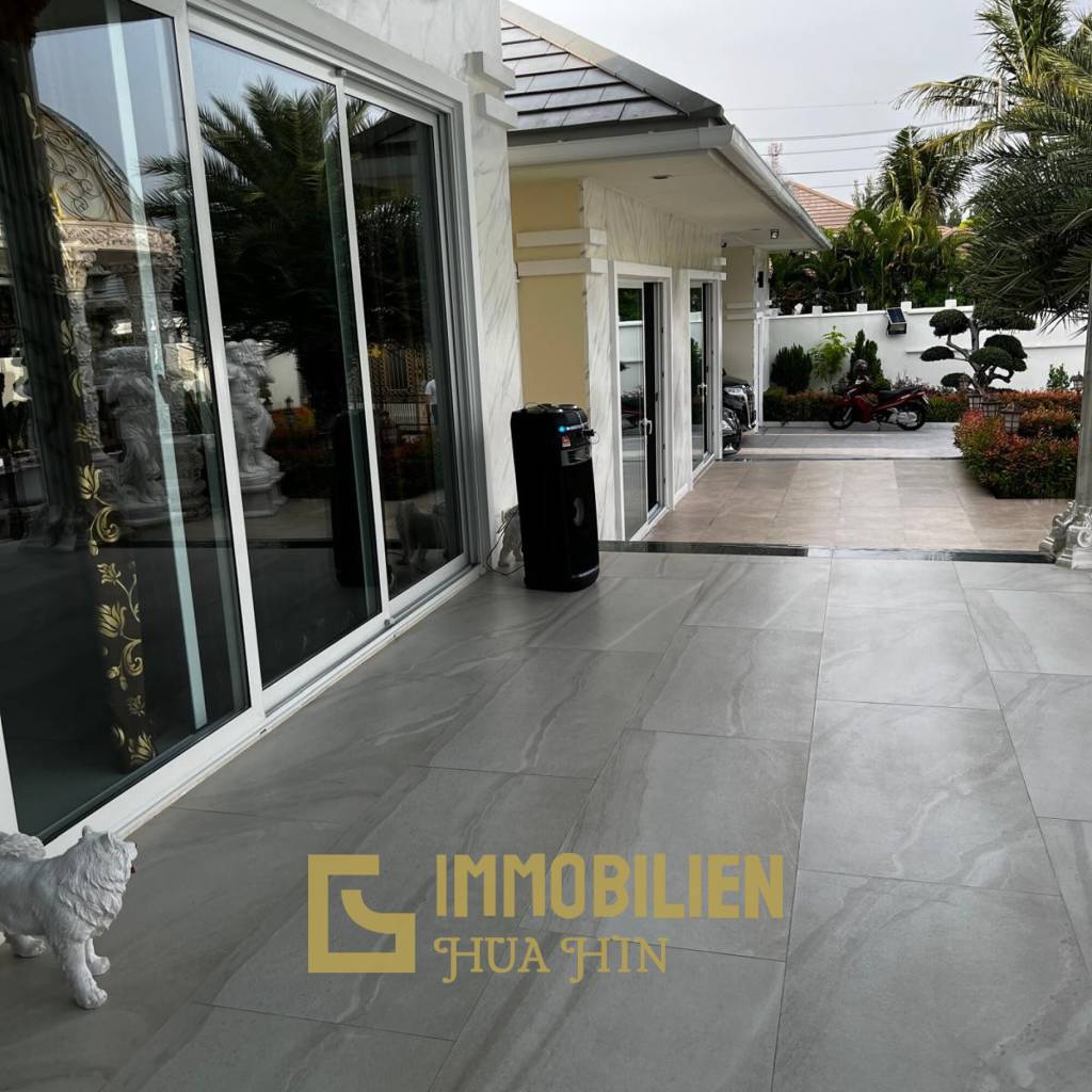 Luxus Villa / moderne Technoligie / 6 Schlafzimmer + 7 Bäder