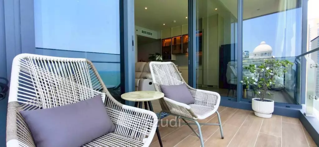 Ultra-Luxury 2BR for Sale AROM Wongamat Pattaya