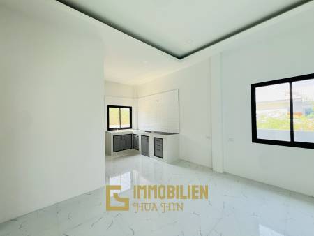 Частный бассейн / 3 спальни / без мебели