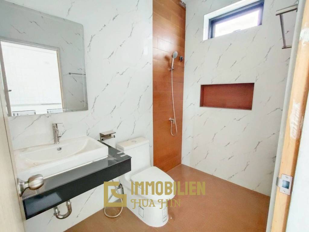 Частный бассейн / 3 спальни / без мебели