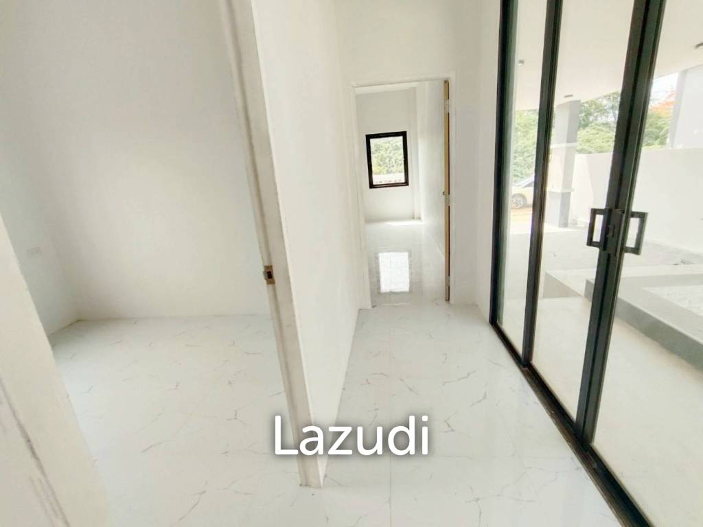 123 sqm Modern Pool Villa for Sale in Hua Hin