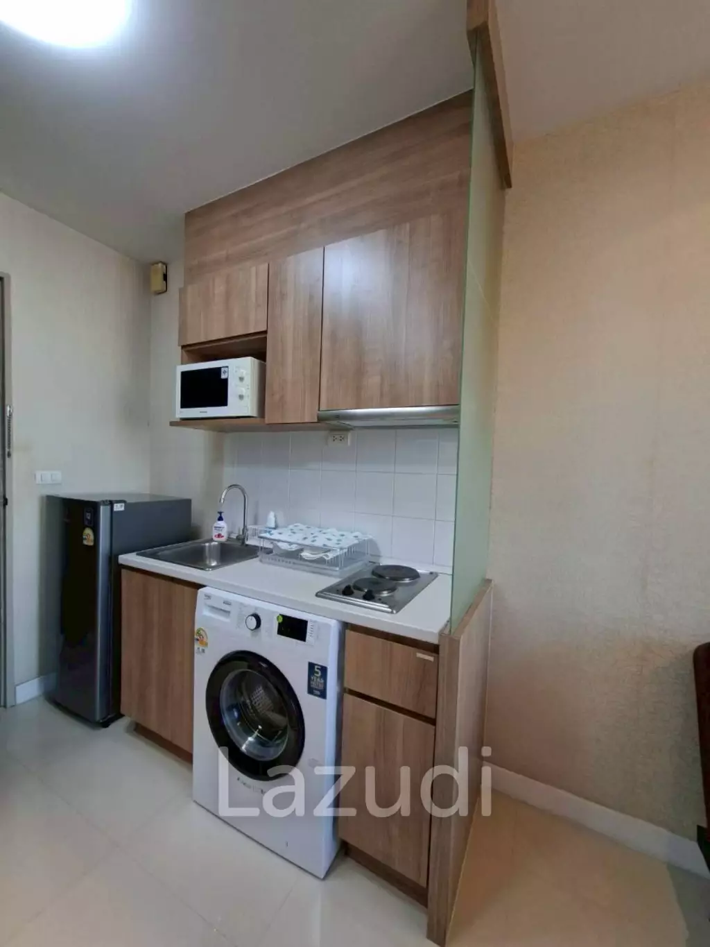 30.5 sqm high floor condo Ideo Mix Sukhumvit 103 Bangna Bangkok
