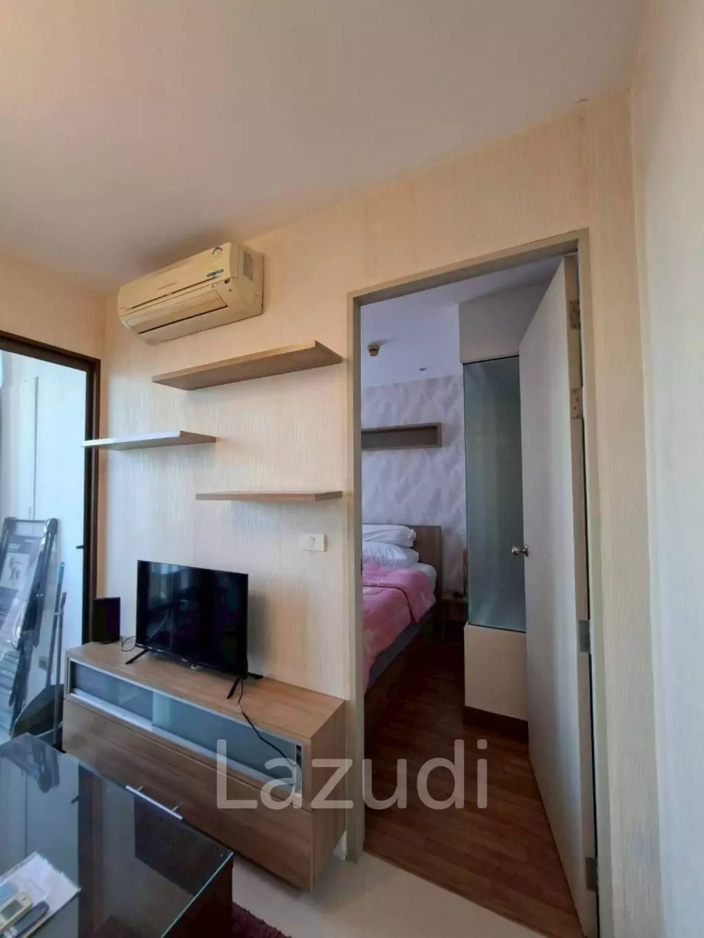 30.5 sqm high floor condo Ideo Mix Sukhumvit 103 Bangna Bangkok