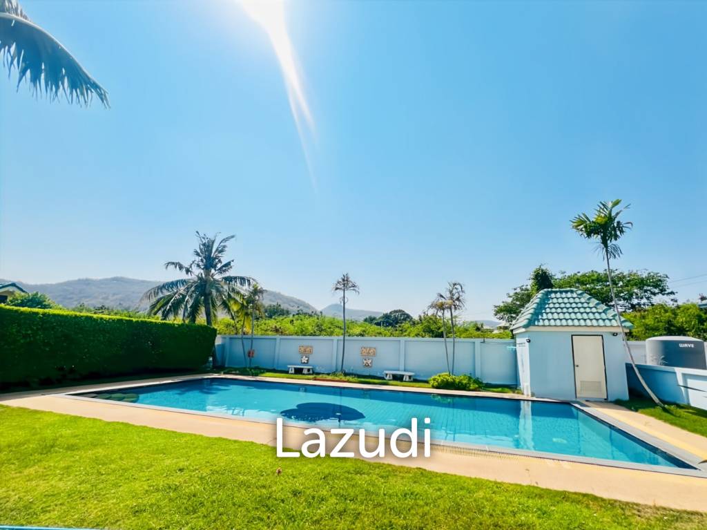 267 sqm 4-Bed Pool Villa in Tropical Hill Hua Hin