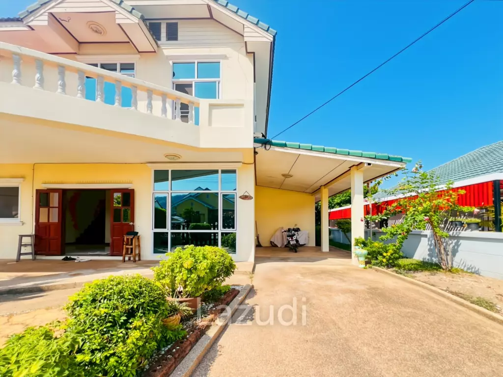 267 sqm 4-Bed Pool Villa in Tropical Hill Hua Hin