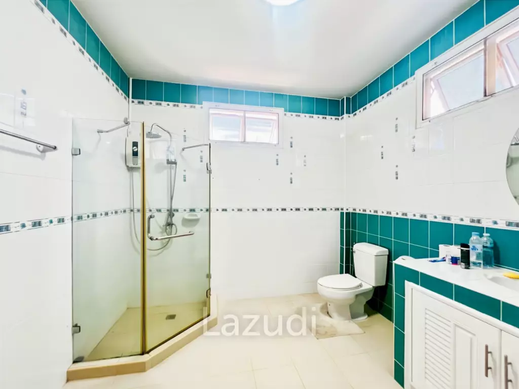 267 sqm 4-Bed Pool Villa in Tropical Hill Hua Hin