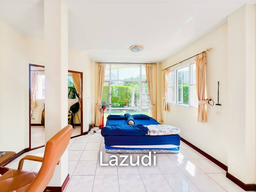 267 sqm 4-Bed Pool Villa in Tropical Hill Hua Hin