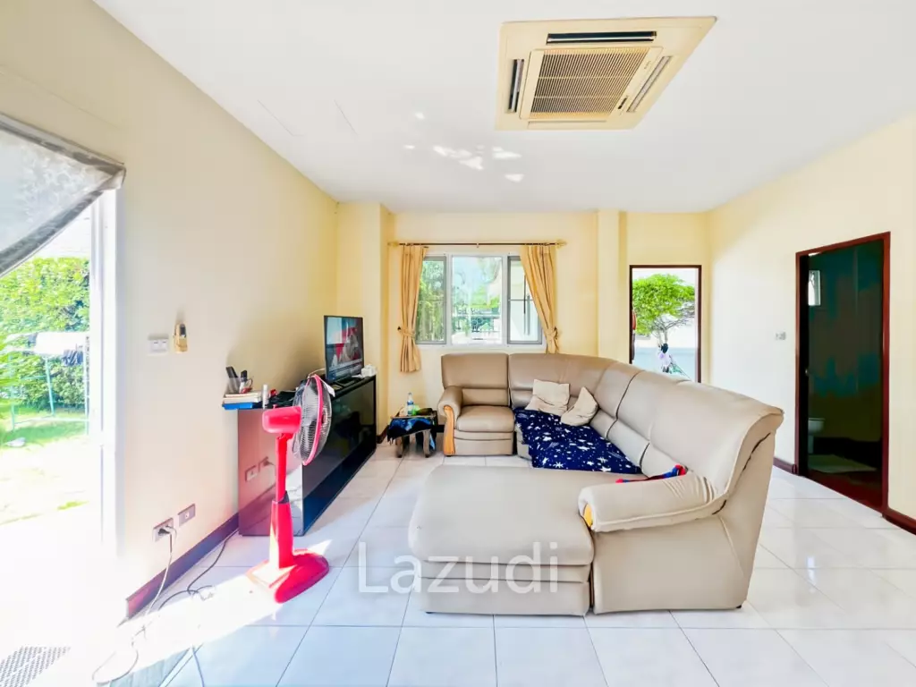 267 sqm 4-Bed Pool Villa in Tropical Hill Hua Hin
