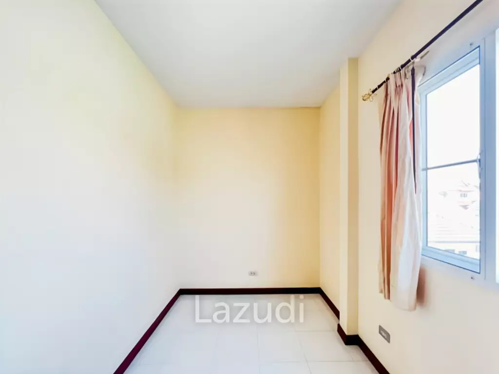 267 sqm 4-Bed Pool Villa in Tropical Hill Hua Hin