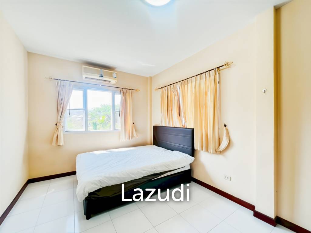 267 sqm 4-Bed Pool Villa in Tropical Hill Hua Hin