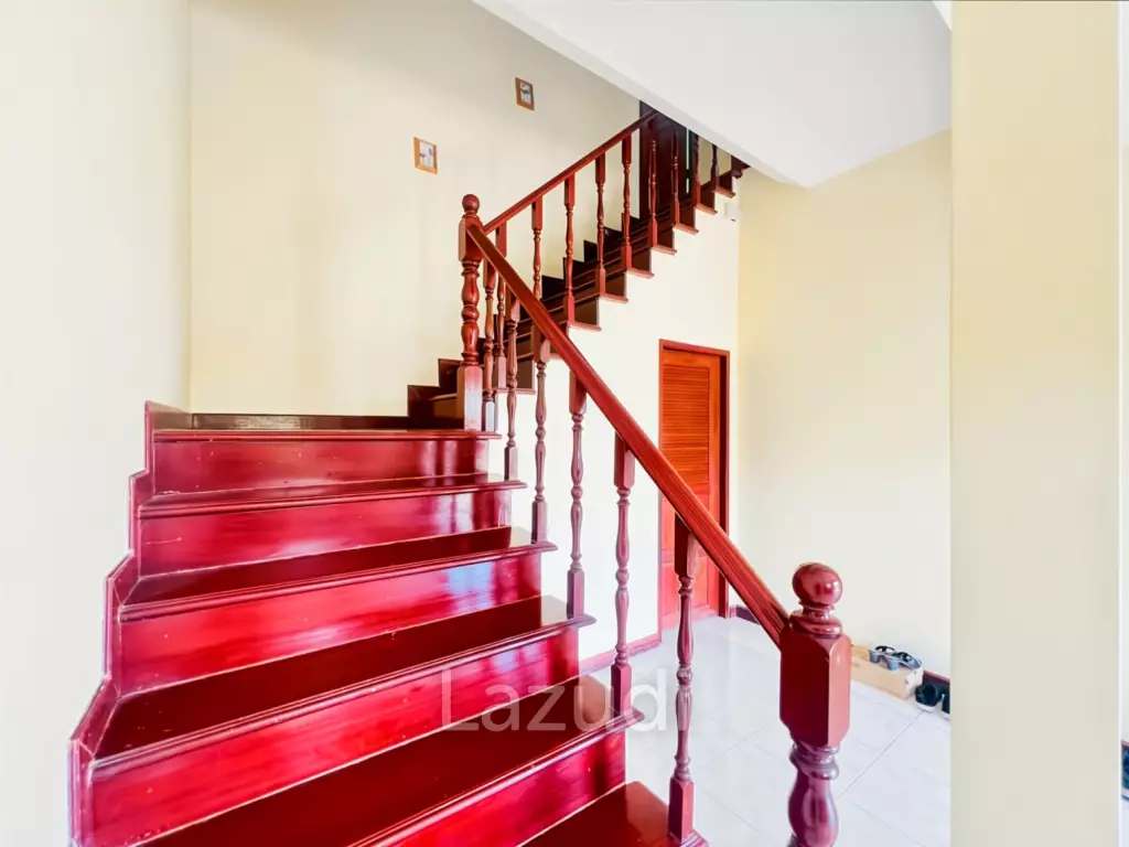 267 sqm 4-Bed Pool Villa in Tropical Hill Hua Hin