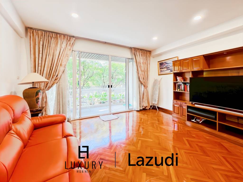 คอนโด 2 ห้องนอน ชั้นล่าง 105 ตร.ม. วิวสวนในบ้านแสนสราญ