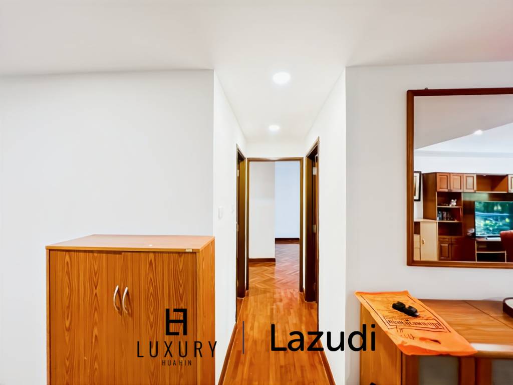 คอนโด 2 ห้องนอน ชั้นล่าง 105 ตร.ม. วิวสวนในบ้านแสนสราญ