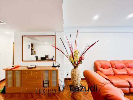 คอนโด 2 ห้องนอน ชั้นล่าง 105 ตร.ม. วิวสวนในบ้านแสนสราญ