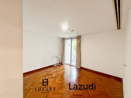 คอนโด 2 ห้องนอน ชั้นล่าง 105 ตร.ม. วิวสวนในบ้านแสนสราญ