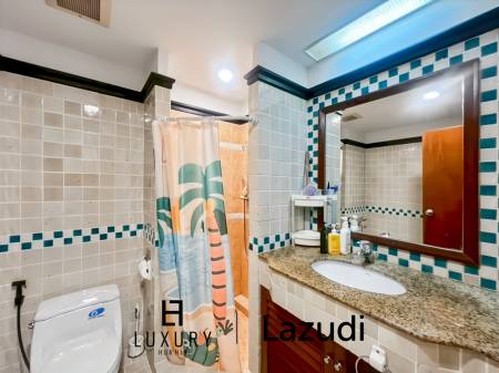 คอนโด 2 ห้องนอน ชั้นล่าง 105 ตร.ม. วิวสวนในบ้านแสนสราญ