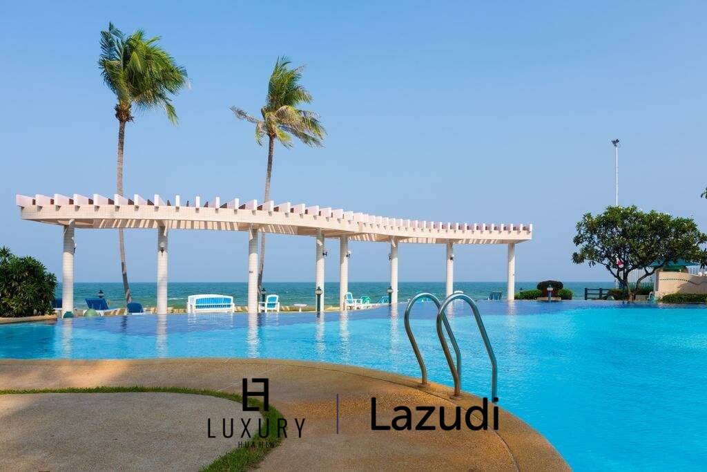 คอนโด 2 ห้องนอน ชั้นล่าง 105 ตร.ม. วิวสวนในบ้านแสนสราญ