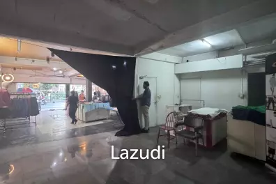 56sqm Streetfront Retail Space in Khlong Toei Bangkok