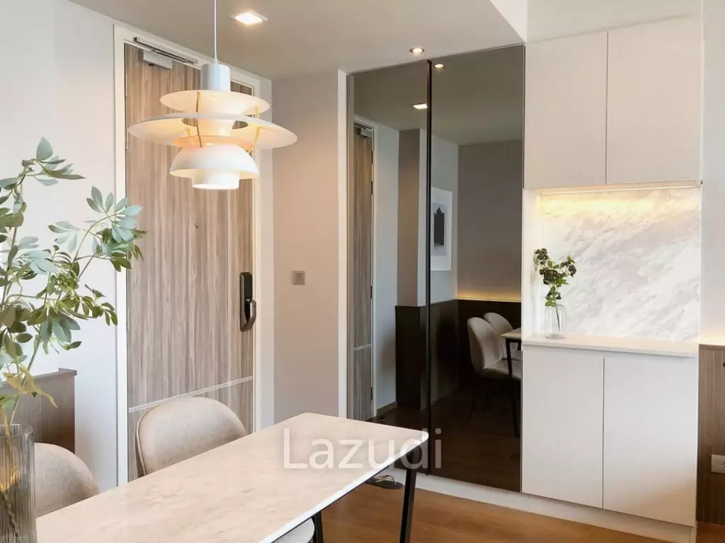 45 sqm modern 1 bedroom condo on 14th floor Ideo Q Sukhumvit 36 Khlong Toei Bangkok