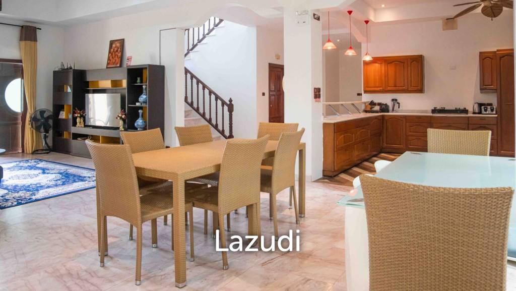 Spacious 7-bedroom private pool villa in Kathu near Patong and golf courses