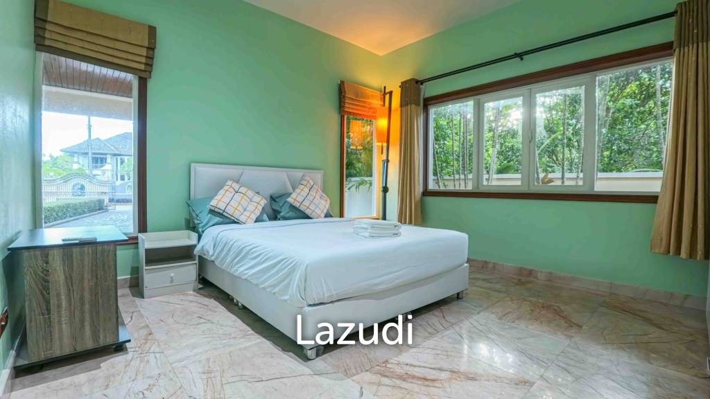 Spacious 7-bedroom private pool villa in Kathu near Patong and golf courses