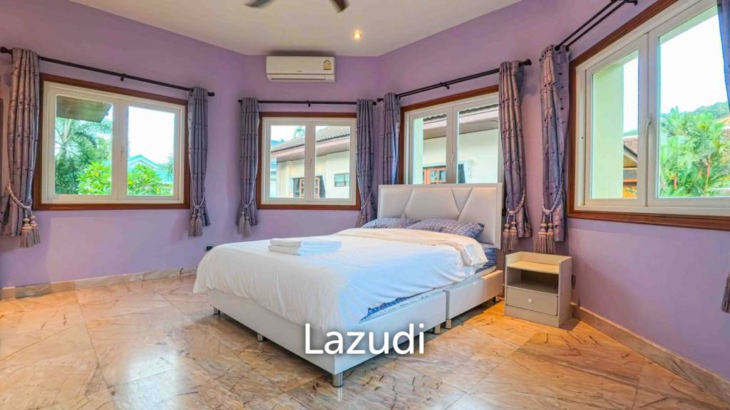 Spacious 7-bedroom private pool villa in Kathu near Patong and golf courses