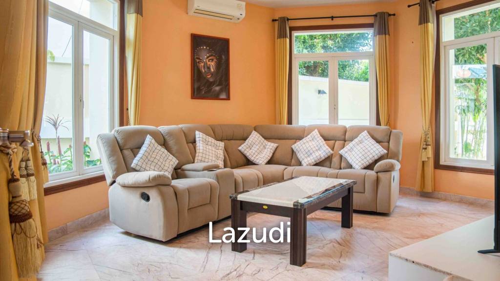 Spacious 7-bedroom private pool villa in Kathu near Patong and golf courses