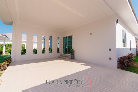 298 sqm New Modern pool villa in Thap Tai Hua Hin