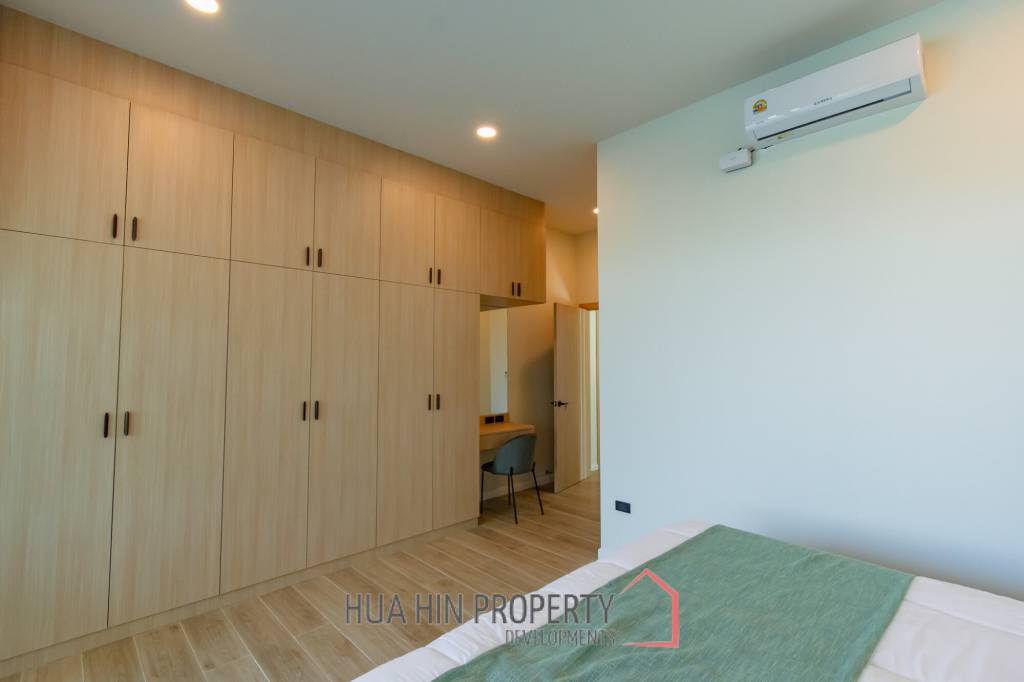 298 sqm New Modern pool villa in Thap Tai Hua Hin