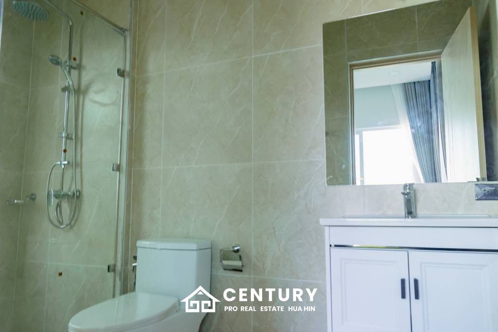 298 sqm New Modern pool villa in Thap Tai Hua Hin