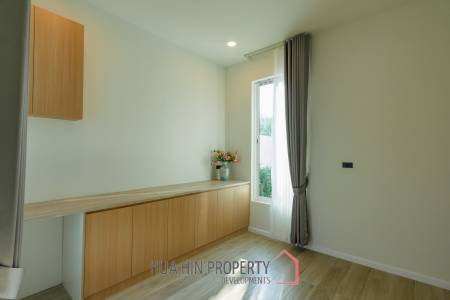 298 sqm New Modern pool villa in Thap Tai Hua Hin