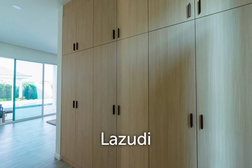 298 sqm New Modern pool villa in Thap Tai Hua Hin