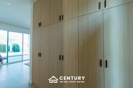 298 sqm New Modern pool villa in Thap Tai Hua Hin