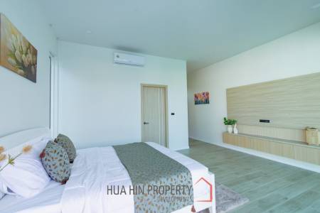 298 sqm New Modern pool villa in Thap Tai Hua Hin