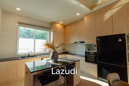 298 sqm New Modern pool villa in Thap Tai Hua Hin