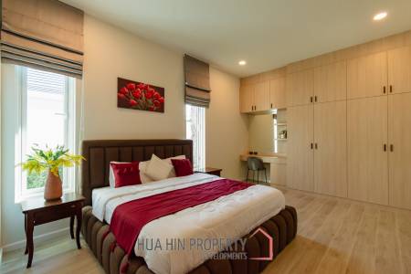 298 sqm New Modern pool villa in Thap Tai Hua Hin