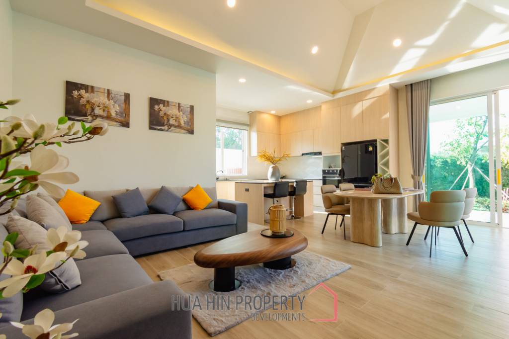 298 sqm New Modern pool villa in Thap Tai Hua Hin